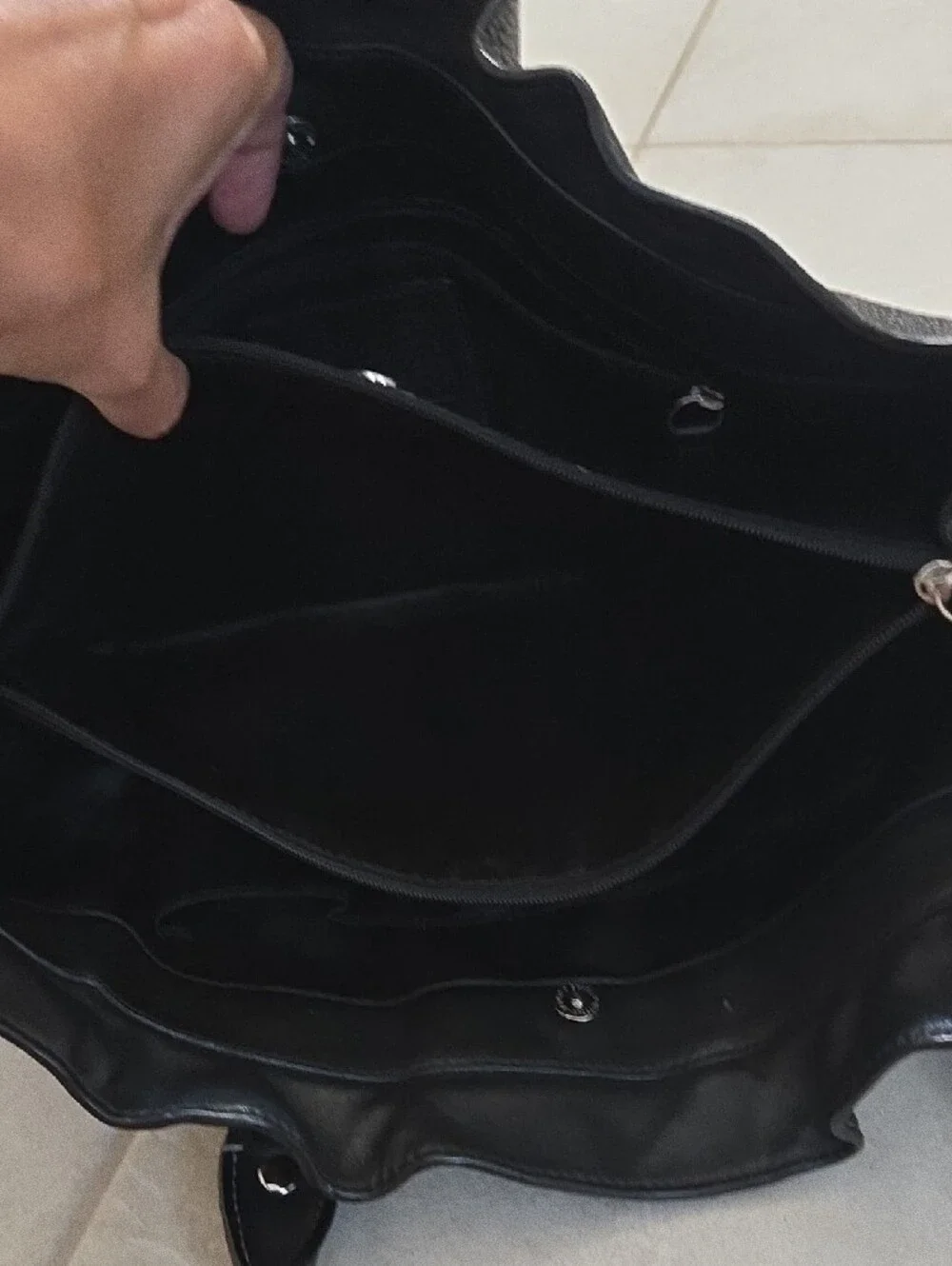Coach Structured Black Leather Shoulder Bag - Elegant Everyday Carry